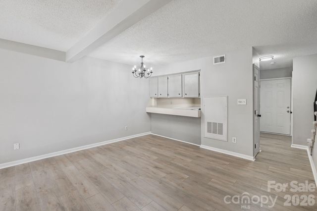 239 13th Avenue Place NW 21, Hickory, NC 28601