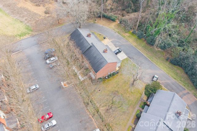 239 13th Avenue Place NW 21, Hickory, NC 28601