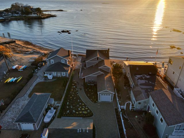 29 Sagamore Cove Road, Branford, CT 06405