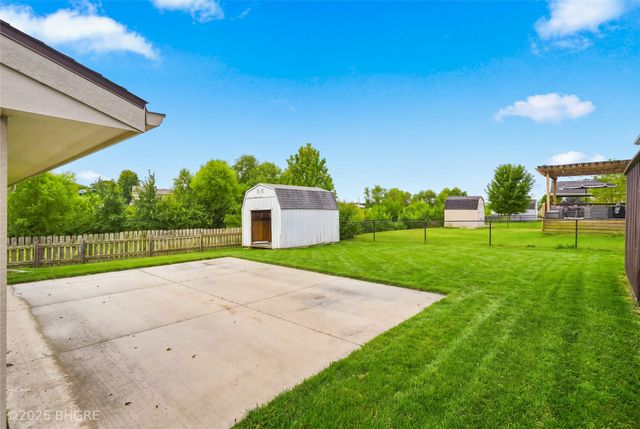 405 Mallard Pointe Drive NW, Bondurant, IA 50035