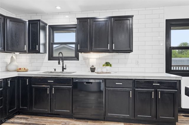 405 Mallard Pointe Drive NW, Bondurant, IA 50035