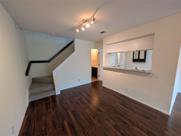 5200 Martel Avenue 11N, Dallas, TX 75206