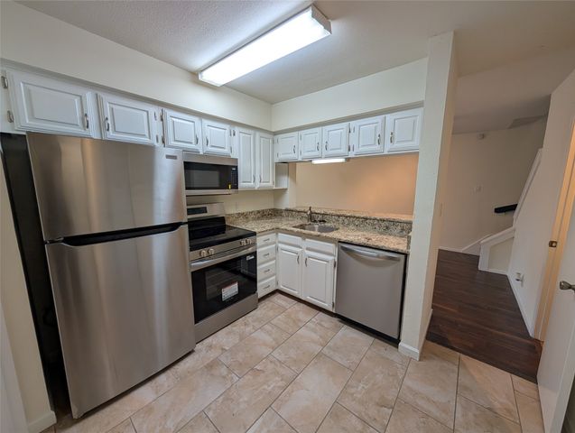 5200 Martel Avenue 11N, Dallas, TX 75206