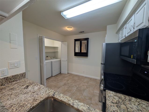5200 Martel Avenue 11N, Dallas, TX 75206