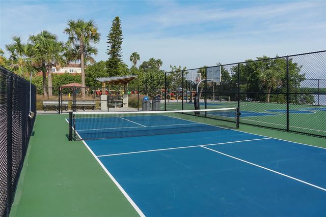 579 BAYVIEW DRIVE, Longboat Key, FL 34228