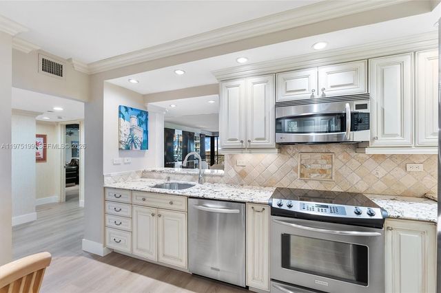 3420 S S Ocean Blvd 11X, Highland Beach, FL 33487