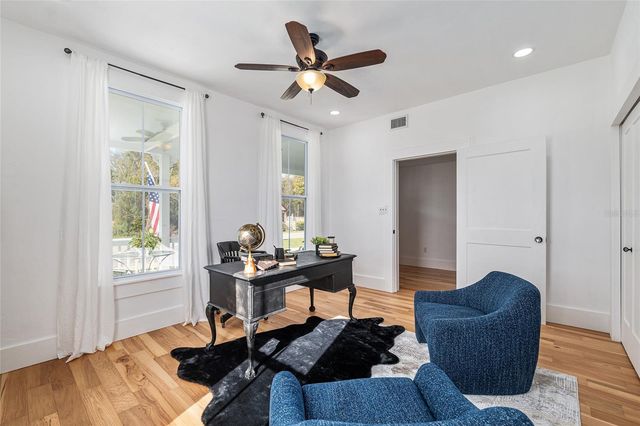 105 NE 1ST AVE AVENUE NE, Williston, FL 32696