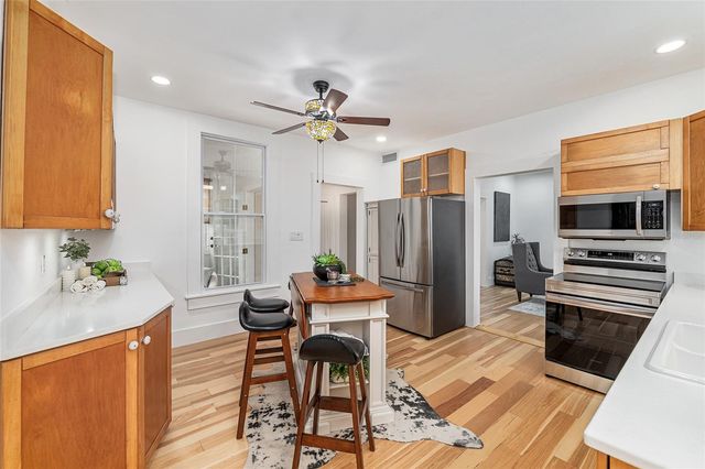 105 NE 1ST AVE AVENUE NE, Williston, FL 32696