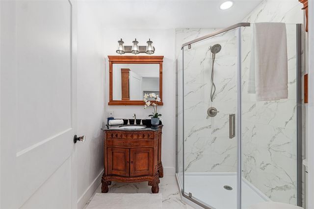 105 NE 1ST AVE AVENUE NE, Williston, FL 32696