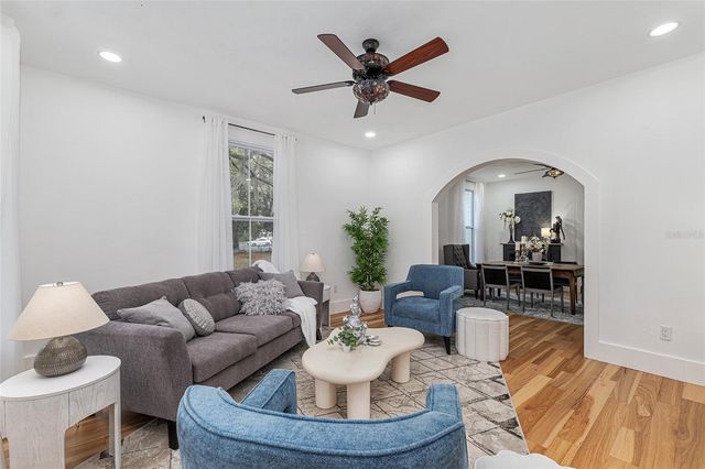 105 NE 1ST AVE AVENUE NE, Williston, FL 32696