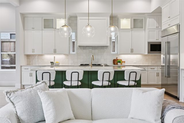 3845 Van Ness Lane, Dallas, TX 75220