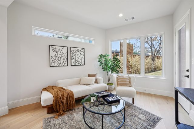 3845 Van Ness Lane, Dallas, TX 75220