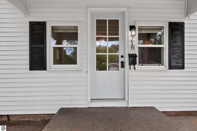 716 Pennsylvania Avenue, Alma, MI 48801