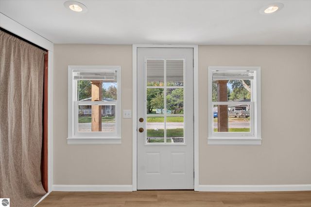 716 Pennsylvania Avenue, Alma, MI 48801
