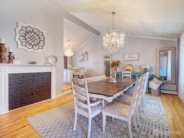60 Haven Terrace, Parlin, NJ 08859