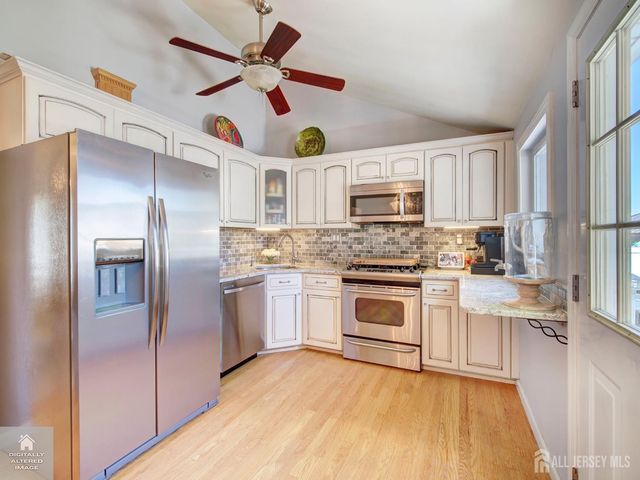 60 Haven Terrace, Parlin, NJ 08859