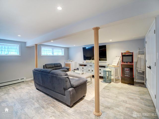 60 Haven Terrace, Parlin, NJ 08859