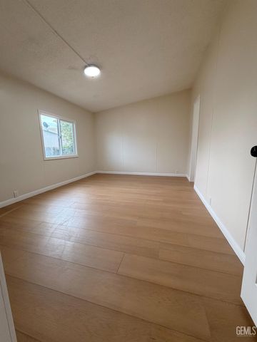 14035 Rosedale Hwy 82, Bakersfield, CA 93311