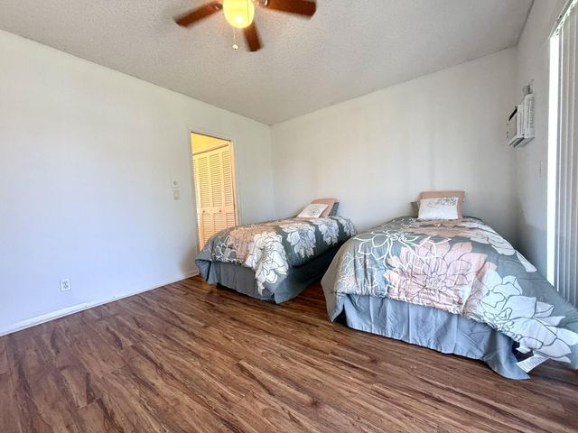 158 Easthampton G, West Palm Beach, FL 33417