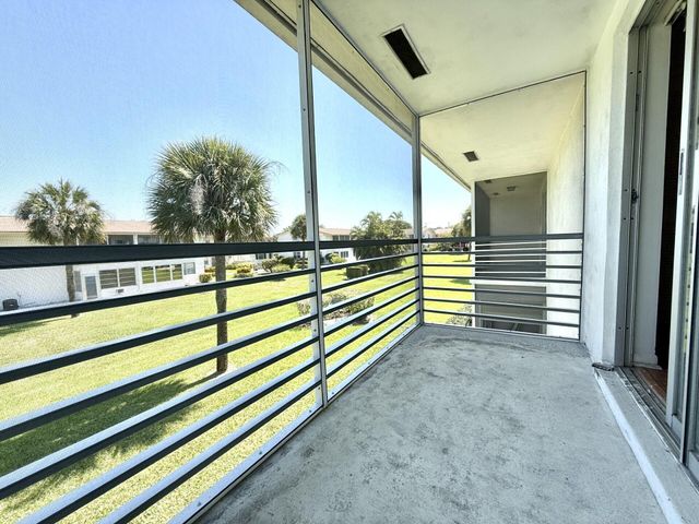 158 Easthampton G, West Palm Beach, FL 33417