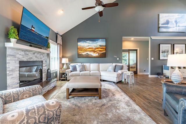 9863 Elle Avenue, St. John, IN 46373