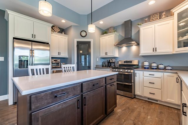 9863 Elle Avenue, St. John, IN 46373