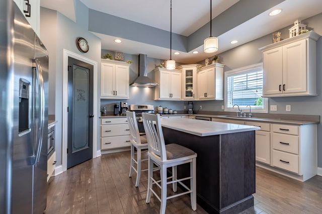 9863 Elle Avenue, St. John, IN 46373