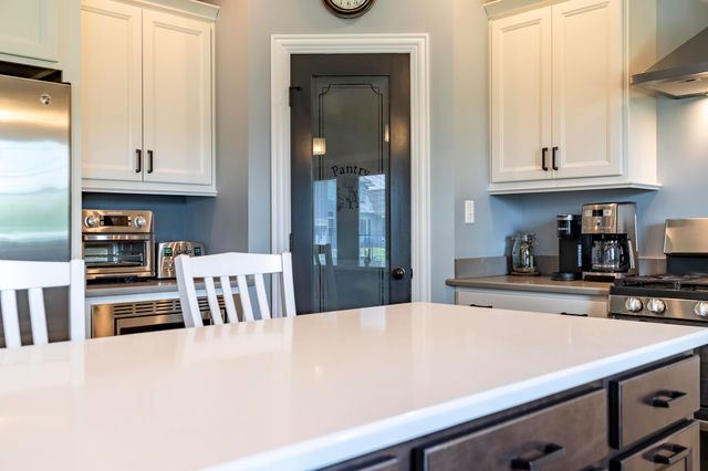 9863 Elle Avenue, St. John, IN 46373