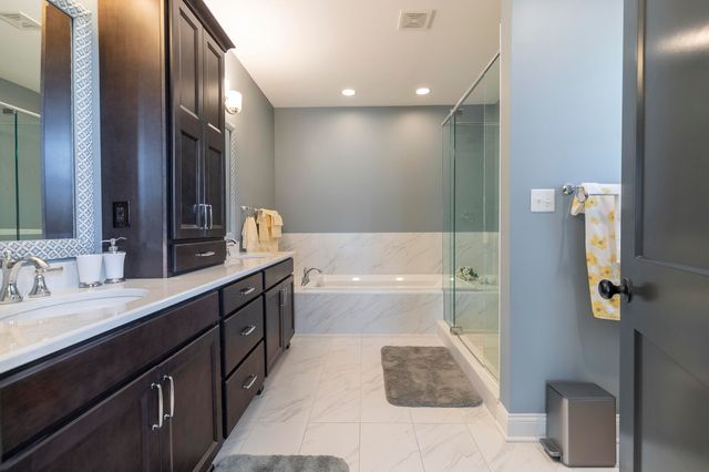 9863 Elle Avenue, St. John, IN 46373