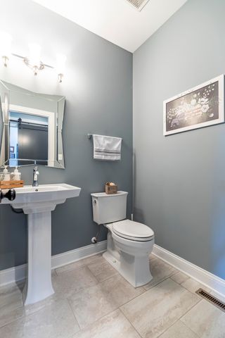 9863 Elle Avenue, St. John, IN 46373