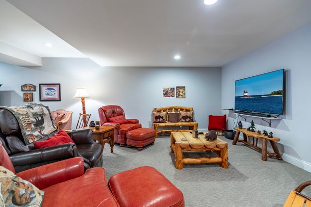 9863 Elle Avenue, St. John, IN 46373