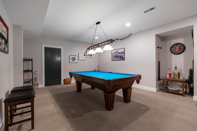 9863 Elle Avenue, St. John, IN 46373