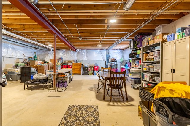 9863 Elle Avenue, St. John, IN 46373