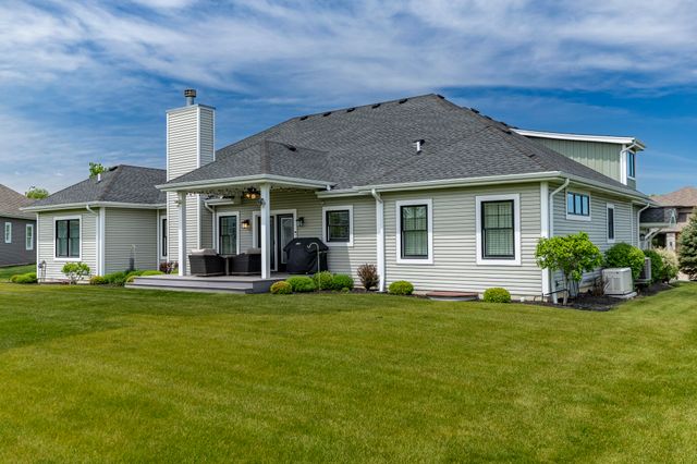9863 Elle Avenue, St. John, IN 46373