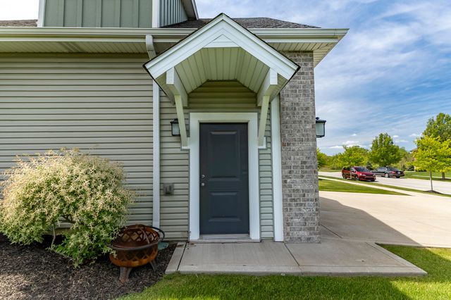 9863 Elle Avenue, St. John, IN 46373