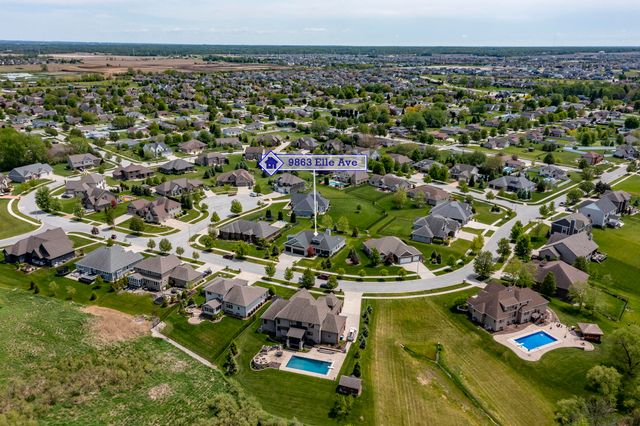 9863 Elle Avenue, St. John, IN 46373