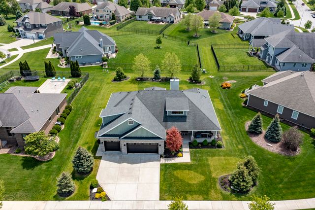9863 Elle Avenue, St. John, IN 46373