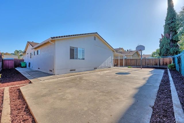2627 Royal Ann Dr, Union City, CA 94587