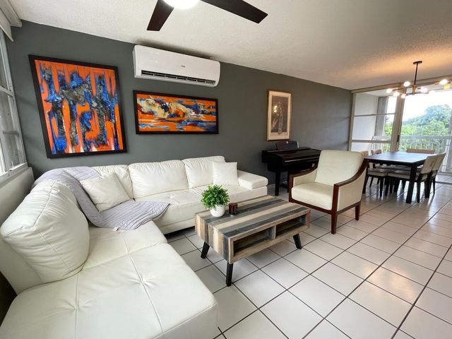 Caparra Chalets 49 CALLE 8 2A5, Guaynabo, PR 00969