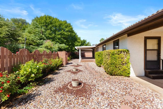 1711 W PHOENIX DR DR, St. George, UT 84770