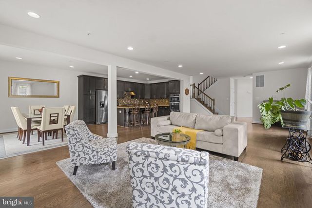2726 W END CIR, Ellicott City, MD 21042
