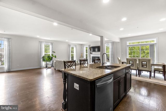 2726 W END CIR, Ellicott City, MD 21042