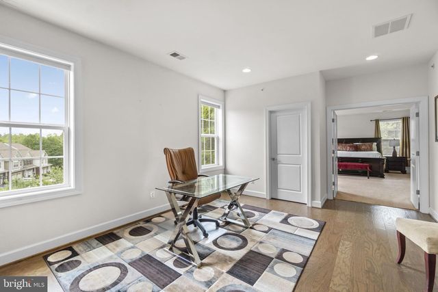 2726 W END CIR, Ellicott City, MD 21042