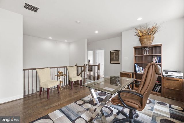 2726 W END CIR, Ellicott City, MD 21042