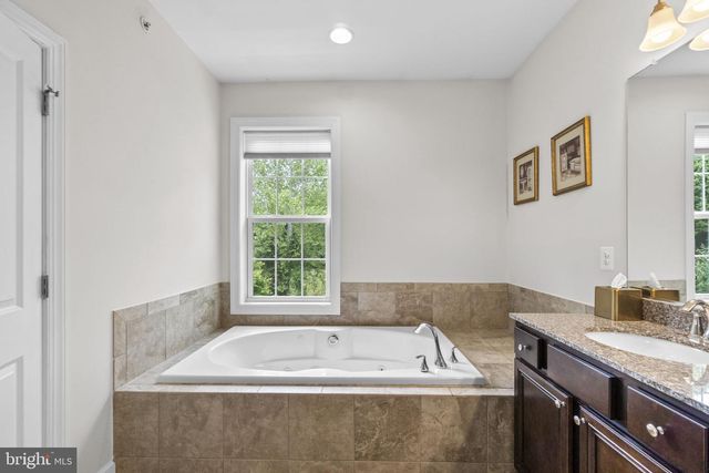2726 W END CIR, Ellicott City, MD 21042