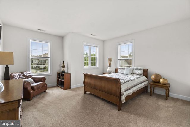2726 W END CIR, Ellicott City, MD 21042