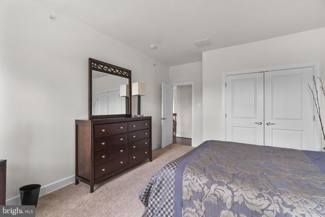 2726 W END CIR, Ellicott City, MD 21042