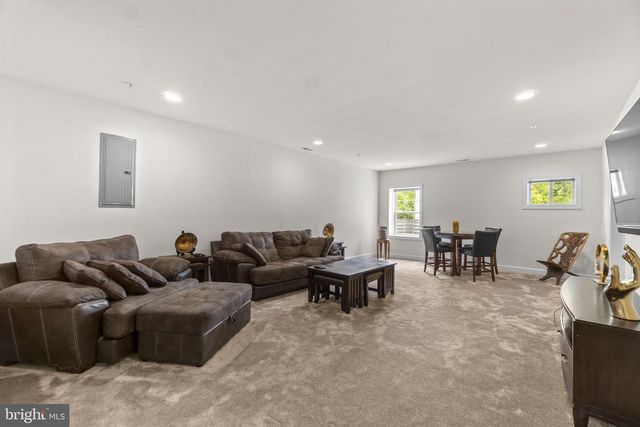 2726 W END CIR, Ellicott City, MD 21042