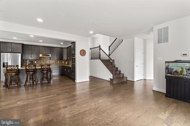 2726 W END CIR, Ellicott City, MD 21042