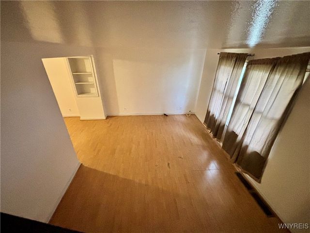 2069 Colvin Blvd, Tonawanda, NY 14150